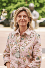 Burgemeester Joyce Langenacker