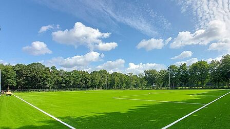 Grasmat voetbalveld Sportpark Dijnselburg in Huis ter Heide